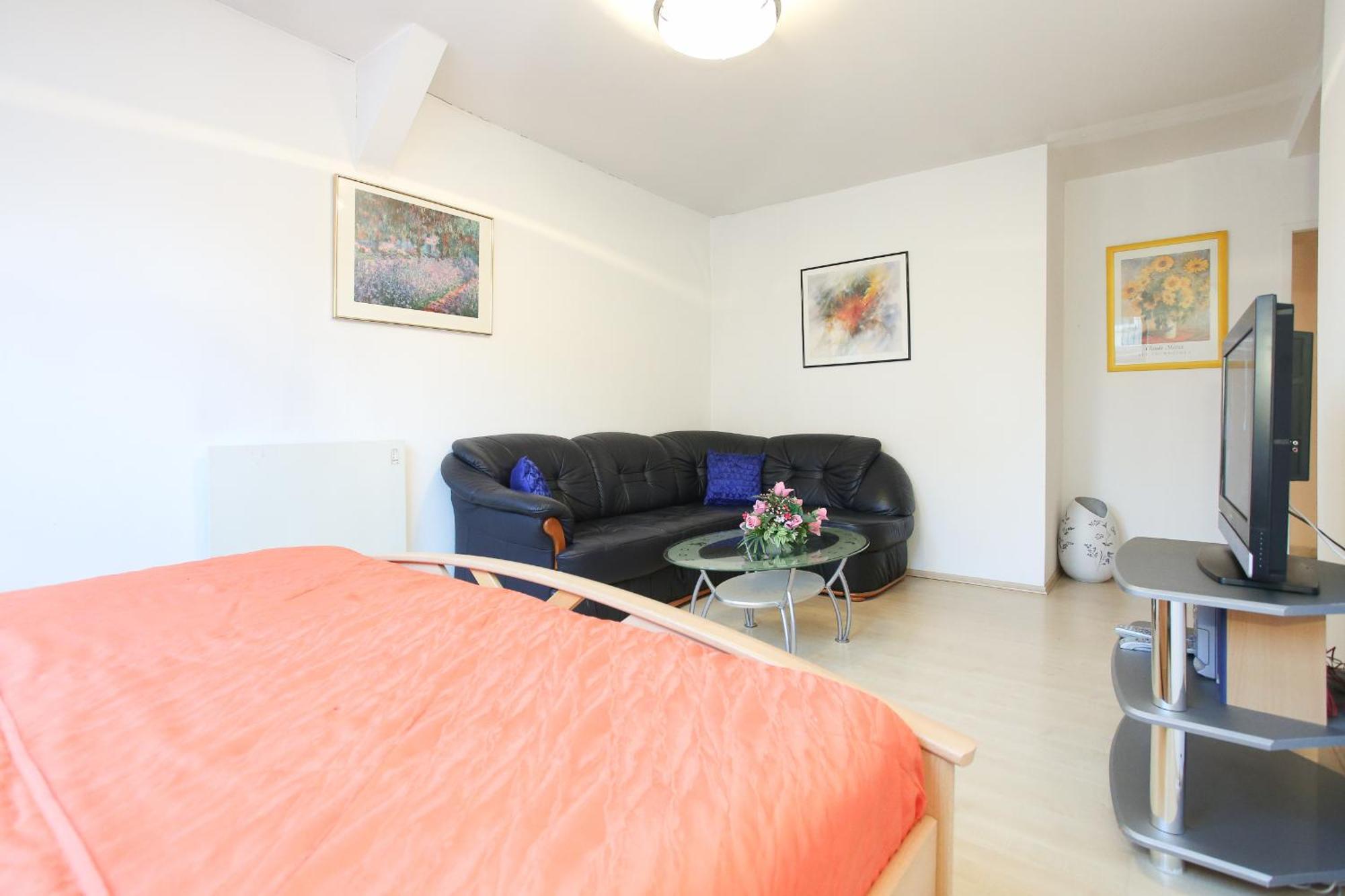 Mozart Apartments Виена Стая снимка