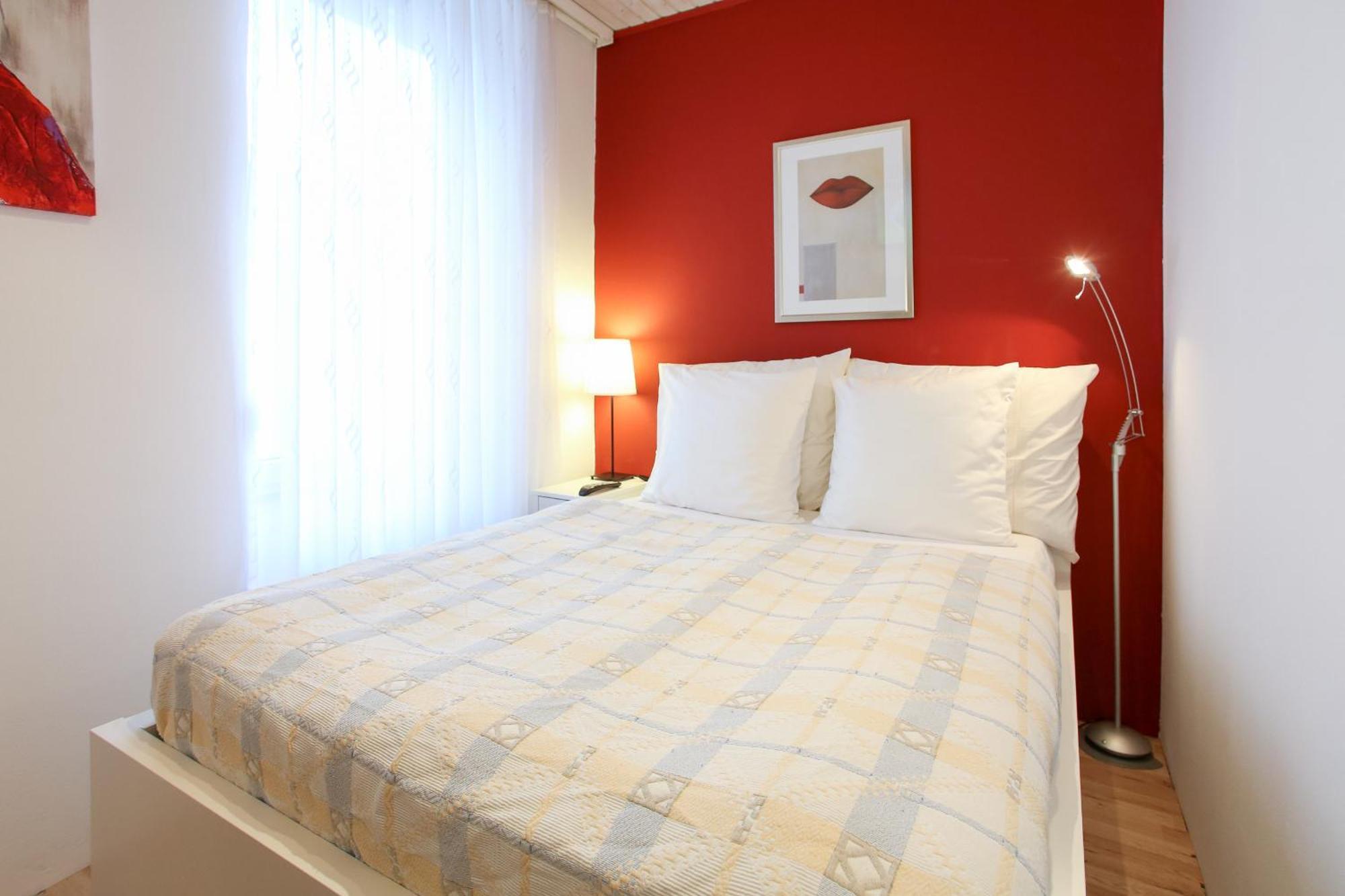 Mozart Apartments Виена Стая снимка