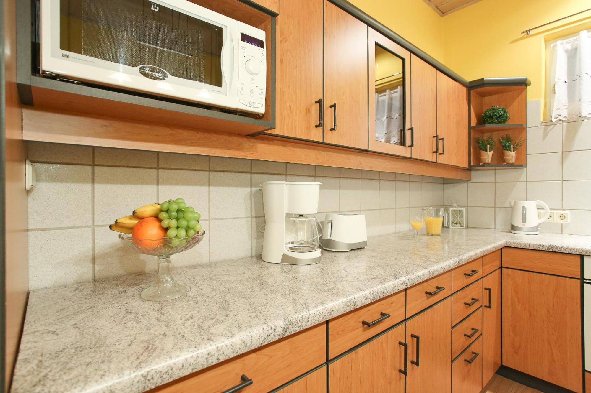 Mozart Apartments Виена Стая снимка