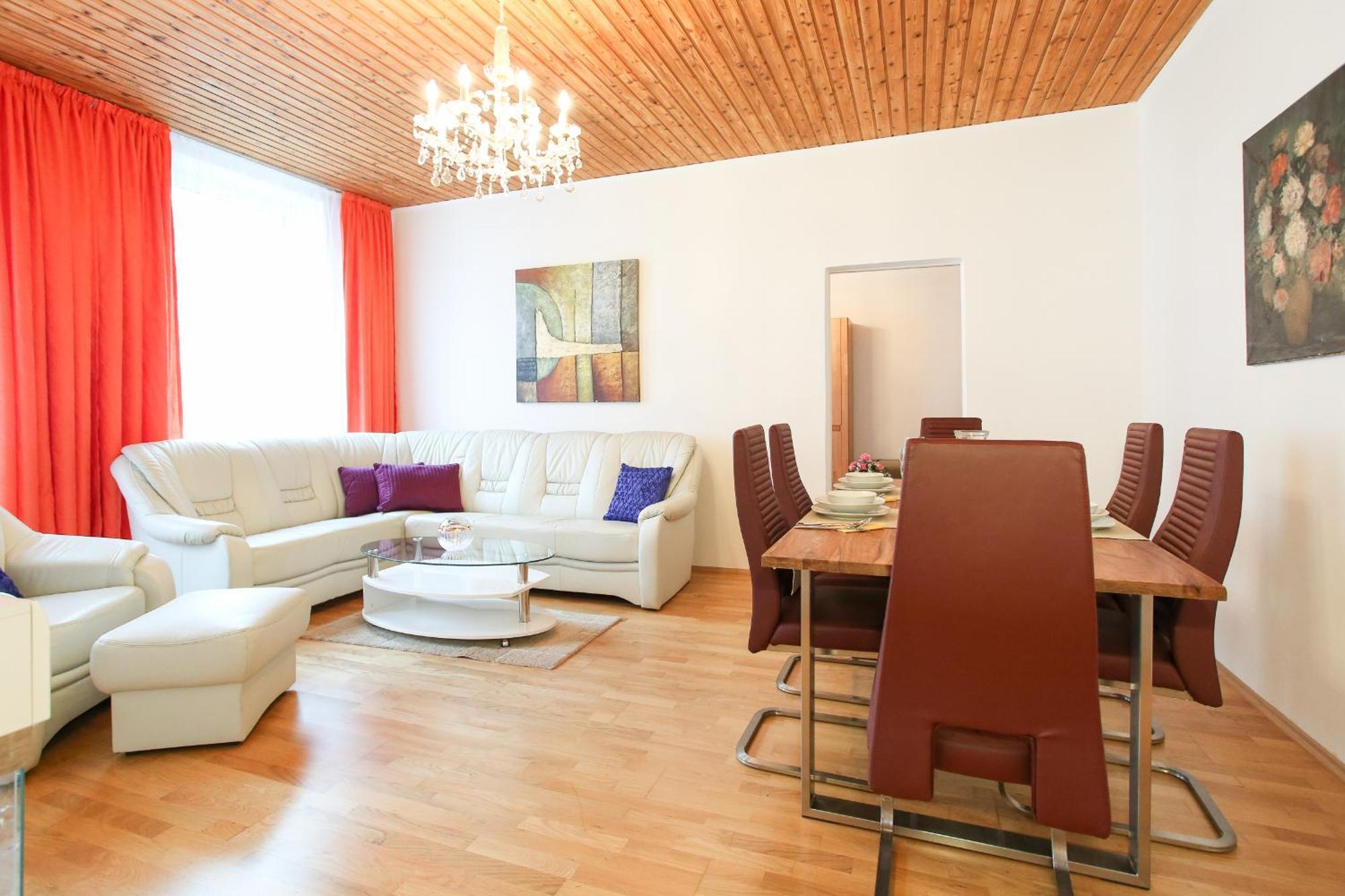 Mozart Apartments Виена Стая снимка