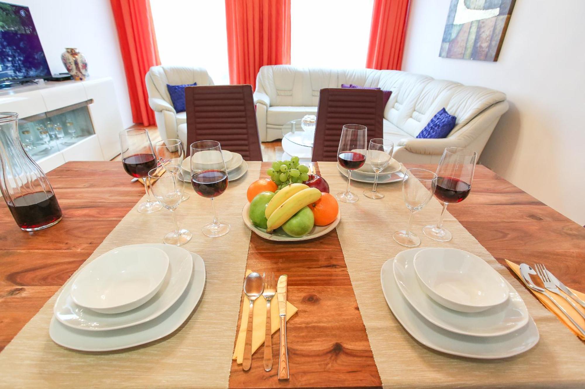 Mozart Apartments Виена Стая снимка